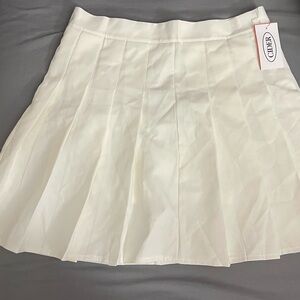 Cider Women's White Pleated Mini Skirt